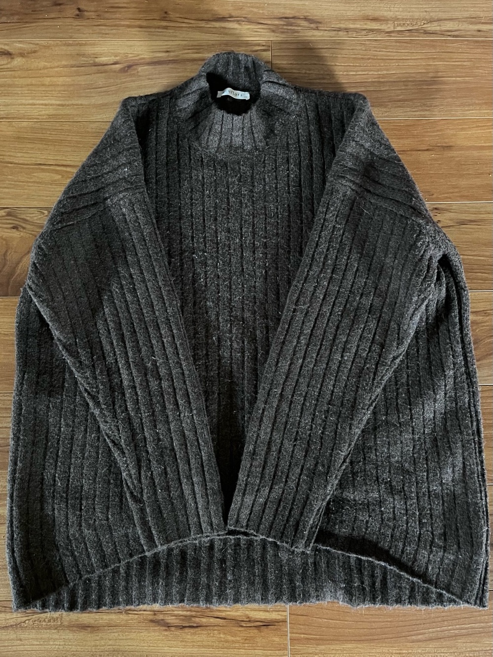 Neuflora Neutral Brown Ribbed Sweater - Picture 3 of 12